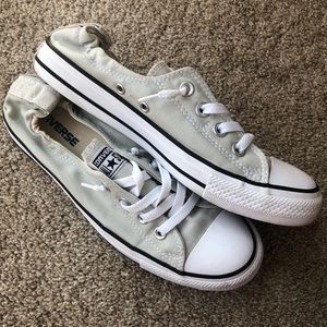 Women’s VGUC Shoreline converse all stars size 9